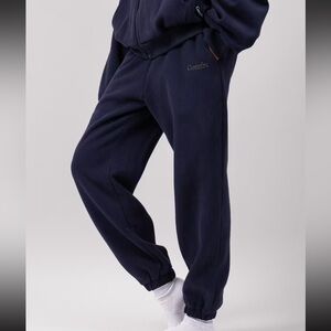 Comfrt Cloud Sweatpants in Navy Size Medium